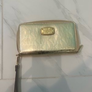 MICHAEL KORS WRISTLET